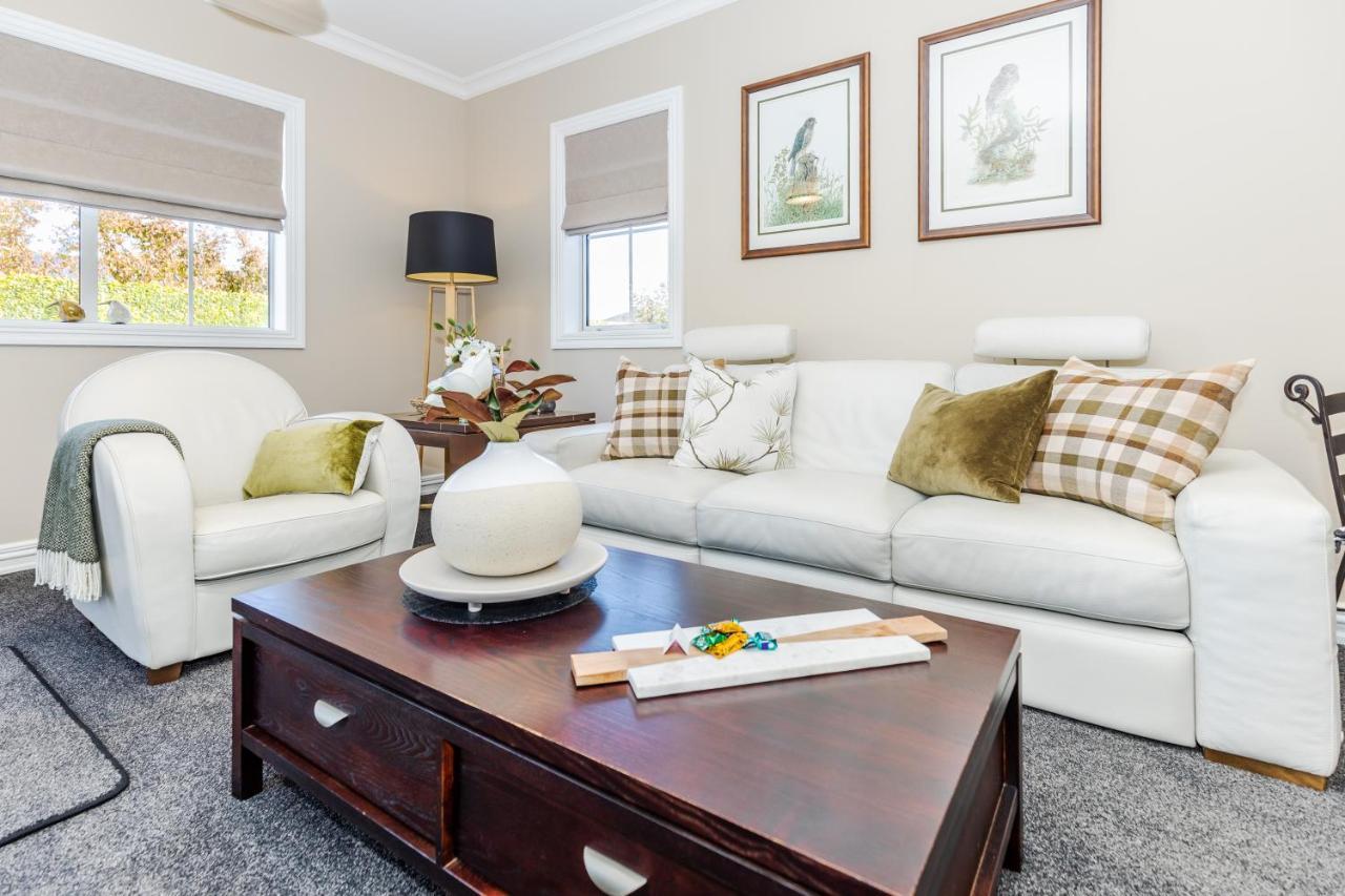 Sweet Magnolia 1 Or 2 Bedroom Suite St Kilda Cambridge With Complimentary Continental Breakfast 外观 照片